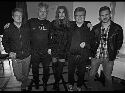 Q4U.... Börnig... Live