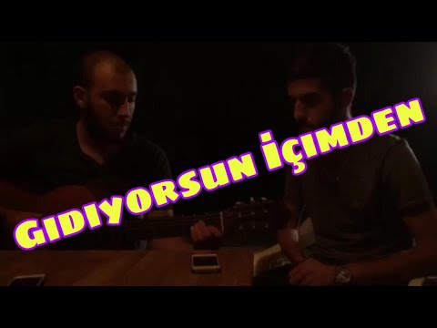 Hüdai Pusuluk - Gidiyorsun İçimden (Eski Kayıt)