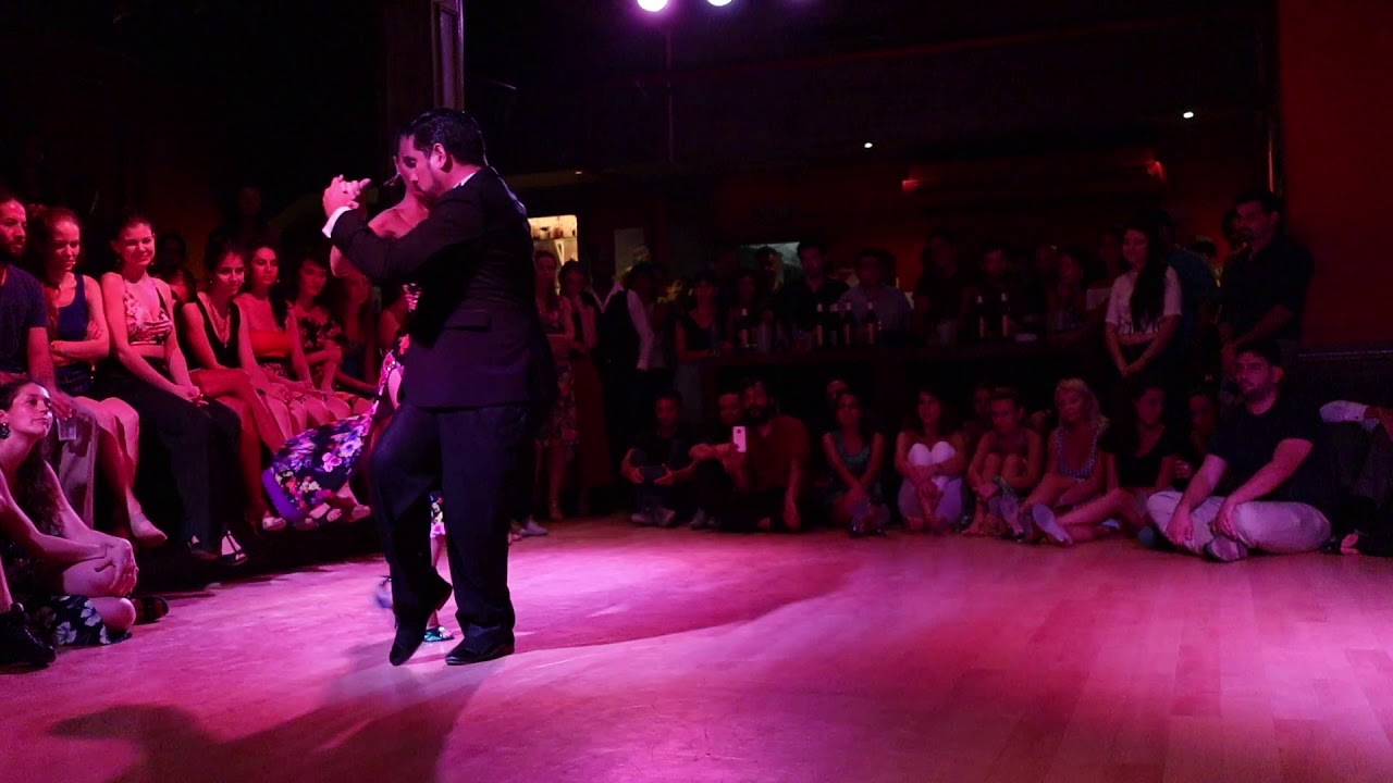 Natalia Hassan and Leonel Mendieta, La Careta, Buenos Aires, 8.2.2020.  Trenzas, Anibal Troilo