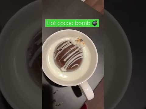 Hot cocoa bomb ! Anyone ?? कोको पावडरने भरलेला कोको बाँम्ब 🤩🥳! #ytshorts