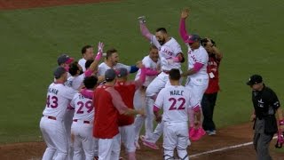 5/14/17: Pillar&#39;s walk-off shot wins it for Blue Jays