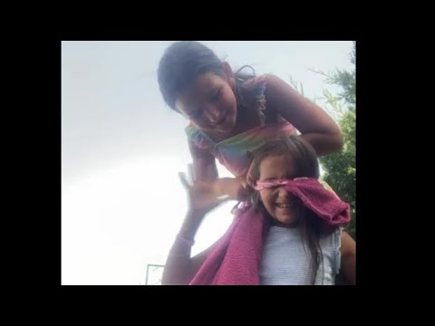 Una tarde de juegos en el patio. Laia&Ainhoa