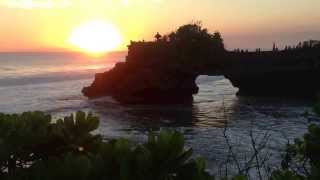 preview picture of video 'Tanah Lot, Bali, Indonesia [from iPAD]'