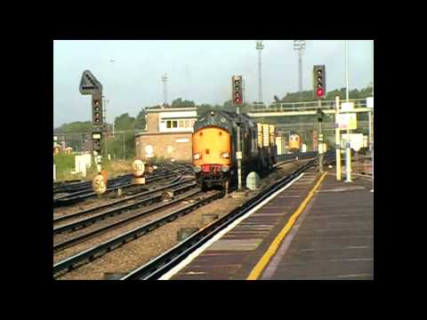 37038 & 37259 Wide It Through Tonbridge With Thrash & Clag Working 6O62 Flasks