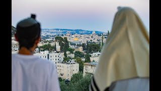 תפילת הלל בשירה שמחה וכוונת הלב בבית אורות | הרב שמואל אליהו | יום ירושלים תשפ"ה (הרב שמואל אליהו) - התמונה מוצגת ישירות מתוך אתר האינטרנט יוטיוב. זכויות היוצרים בתמונה שייכות ליוצרה. קישור קרדיט למקור התוכן נמצא בתוך דף הסרטון