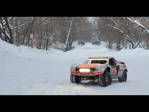 Traxxas UDR Russian winter snow bash in -17 Celsius degrees!!!