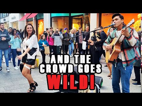 GREAT CROWD with VIVA LA VIDA!