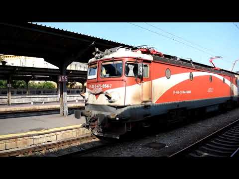 EA 054 a depoului Brasov paraseste Gara Bucuresti Nord cu trenul IR 1643