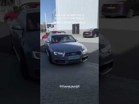 We rebuilt a damaged audi S5 !