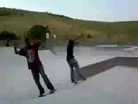 PyRo Da BaNgA & El Negro chillin at the skatepark