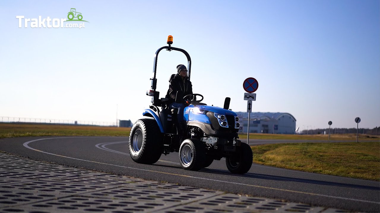 Solis H 26 4 x 4   24,5 KM + koła trawiaste I Traktor.com.pl