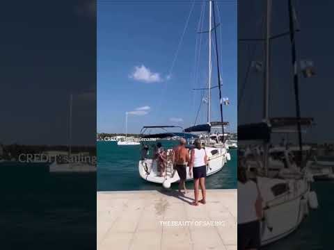 How NOT to dock a sailboat...🫣😅