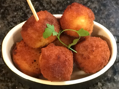 Bolitas de Patata, Zanahoria y Queso Vegano (Receta super sabrosa y sencilla)