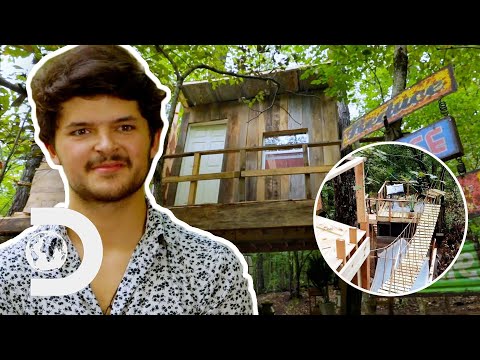 20-Year-Old Builds ABSOLUTELY INSANE Treehouse In The Middle Of Nowhere! | Building Off The Grid