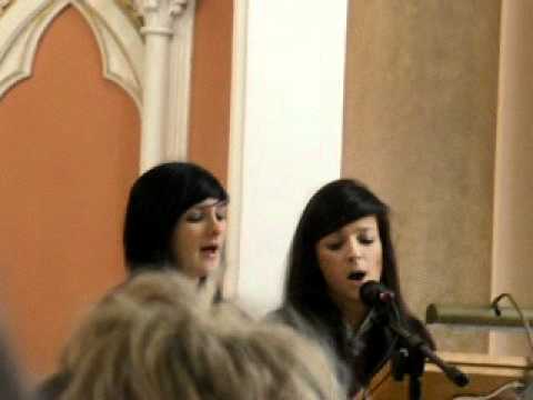 Laurel Hill Coláiste: Kate & Maria - The Prayer