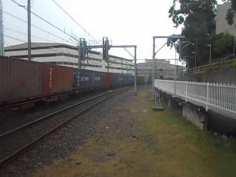 4190 CF4402 and PHC001 HEADING SOUTH AT GOSFORD