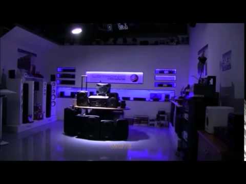 AFX 36X10W RGBW LED MOVING HEAD 4-IN-1 WITH ZOOM FUNCTION Ref no : LMH460Z-2 15-1905