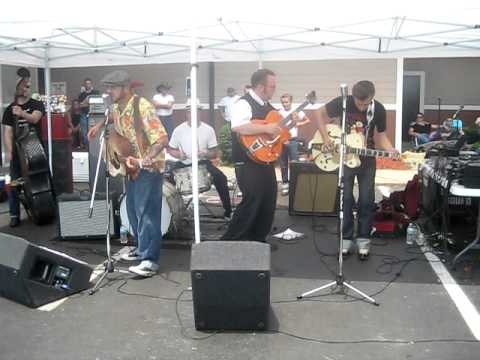 Johnny Carlevale & the Rollin' Pins at Indy - June 2011