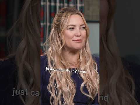 does kate hudson prefer how to lose a guy in 10 days or bride wars? 👀 #glassonion