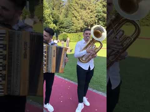 Mladi Korenjaki - Veseli svatje ( Avsenik)