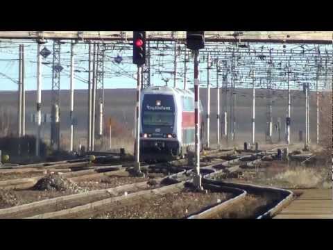 Příjezd a odjezd ešusu 471.001 v Lysé nad Labem