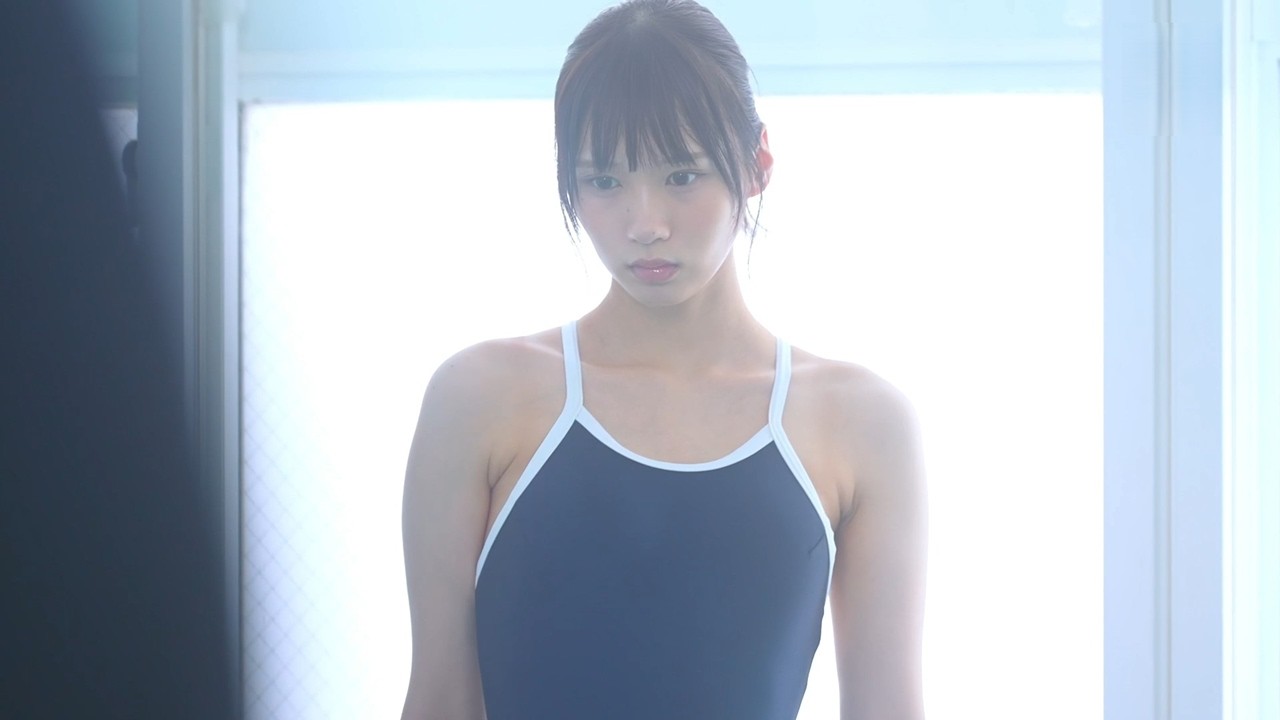 水泳女子「水着が盗まれちゃったみたいで…」