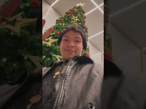 Merry Christmas to everyone 🥰✨🎄🤍 #omarrudberg