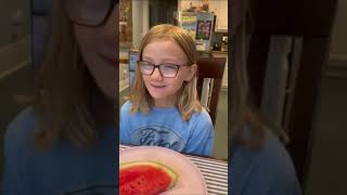 Download lagu Ella Eats...WATERMELON!!! mp3 Download lagu Ella Eats...WATERMELON!!! mp3