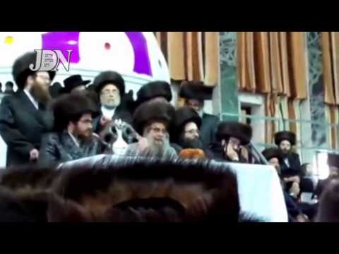 Fiery Speech Of Satmar Rebbe R' Aharon About Keeping Torah Values - Adar 1 5774