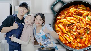 Download lagu BIKIN TTEOKBOKKI RUMAHAN OTENTIK KAYAK GINI! FT. DAELEE TV mp3