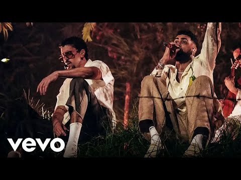 BAD BUNNY, Jay Wheeler - Turista (En Vivo) | Choliseo Puerto Rico