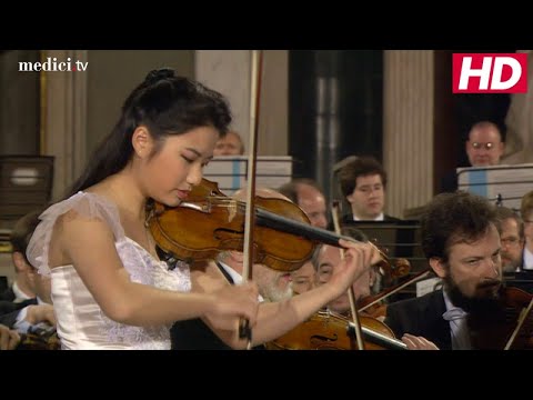 Sarah Chang - Paganini: Violin Concerto No. 1, Op. 6