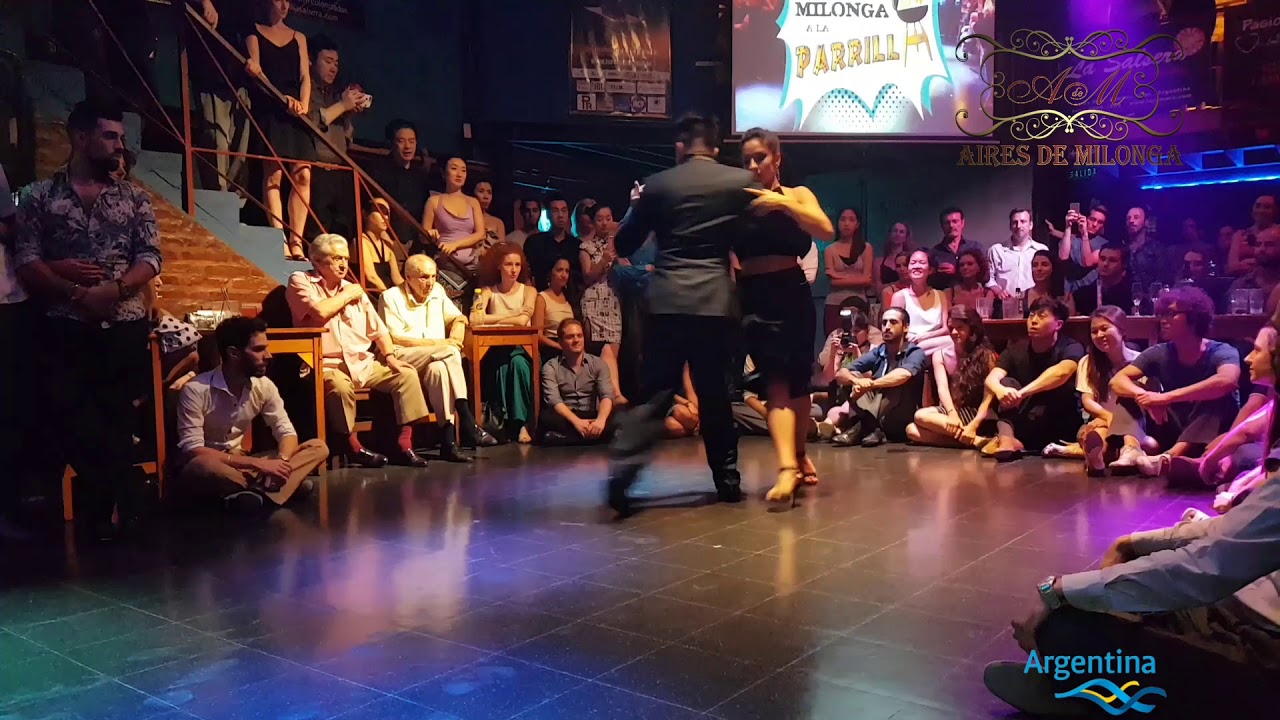 Jhonatan Saavedra, Clarisa Aragón, tango show en milonga A La Parrilla
