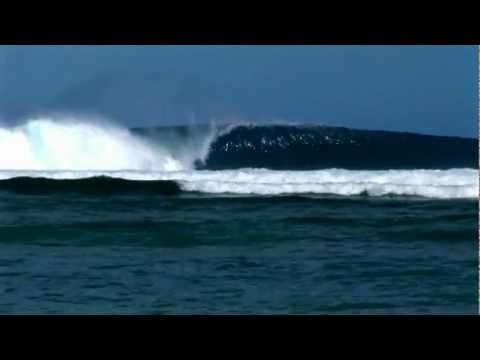 Some of the Heavier waves around Kandui Villas by Beek Films
