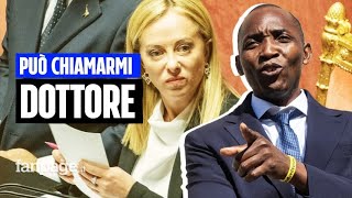 Soumahoro risponde al “tu” di Meloni: ‘Sono laureato, può chiamarmi anche dottore’