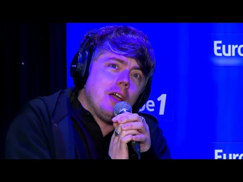 Postaal interprète "(Taking My) Freedom" en live sur Europe 1
