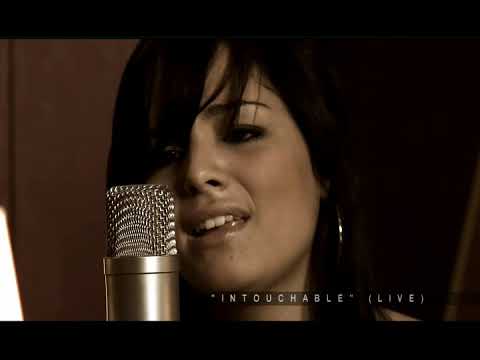 SARAH RIANI "INTOUCHABLE" (LIVE)