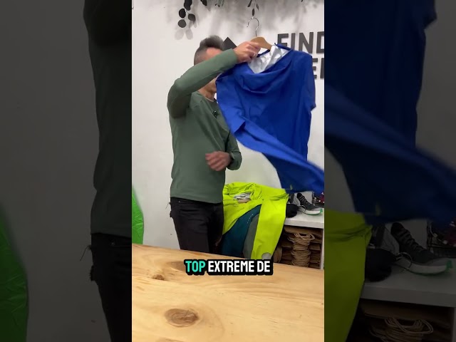 Vídeo relacionado con NewL Chaqueta ligera reflectante para hombre y mujer, estilo de malla, estilo cebra, impermeable, gris, M