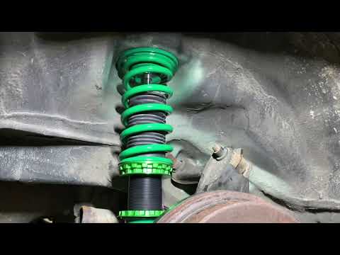 Installing New Tein Rear Coilovers in A 1996 Honda Civic Hatchback - HOW TO