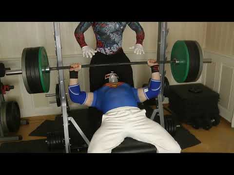 18 yo bodybuilder hitting 455 lbs on incline bench press