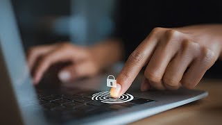 Wird in Frankreich der Ausweis mit den Social-Media-Konten verknüpft?