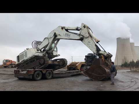 Transporting The Liebherr 984 Excavator By Side With Man TGX 680 By Side - Fasoulas H. Transports