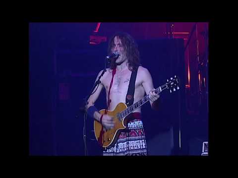 Video thumbnail for Amor castúo (Directo 2002)