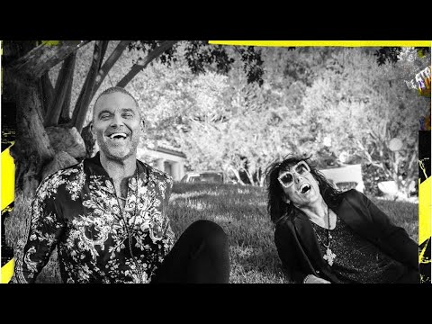 THE STRUTS & ROBBIE WILLIAMS release their stunning new single 'Strange Days' - Listen Now | XS...