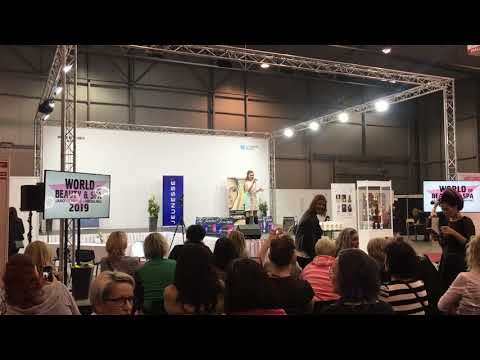 One Night Only (Jennifer Hudson): Valerie Kaňová - Vali Angel