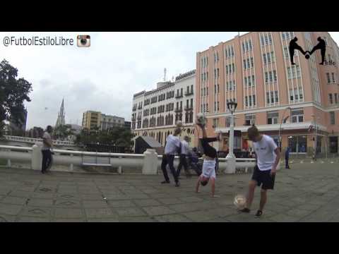 La historia de Osman Roa "Nitro Freestyle" en Cali con su amado balón. (Highlights) 2017