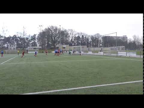 Uit tegen VDZ Arnhem.  Doelpunt Bob