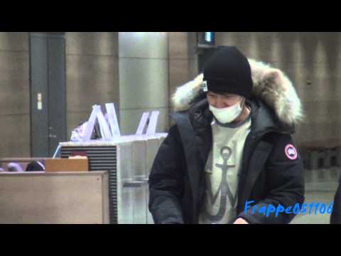 [HD] 150112 DongHae telling story to Siwon by @frappe051106