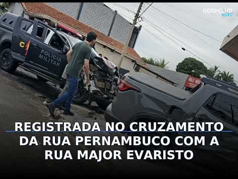 Perseguição em Morrinhos termina em colisão: viatura da CPE bate em Fiat Toro; policiais sofrem