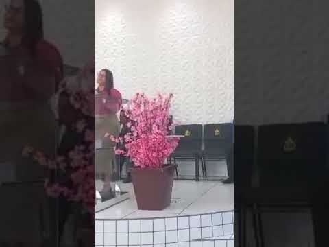 Louvando na igreja em Rio grande do piaui